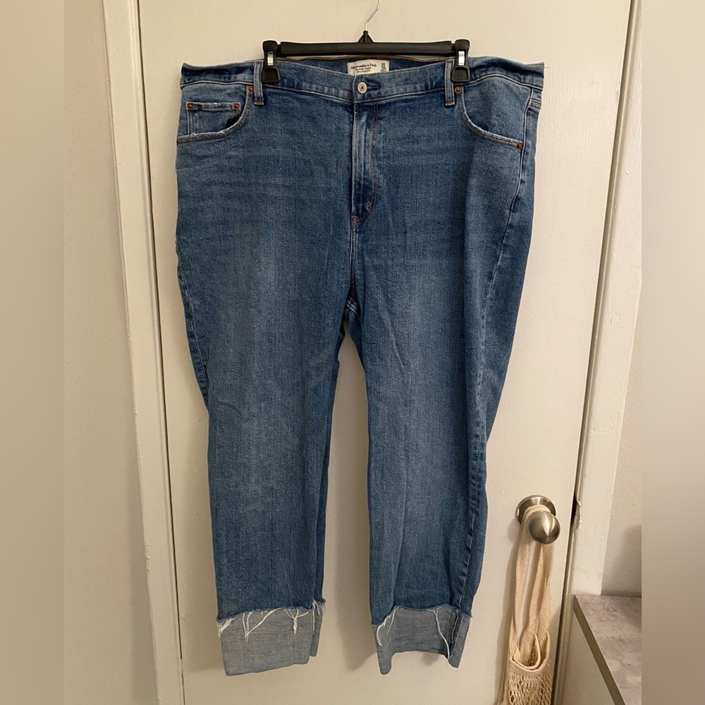 Abercrombie Ankle Straight Ultra High Rise Jeans